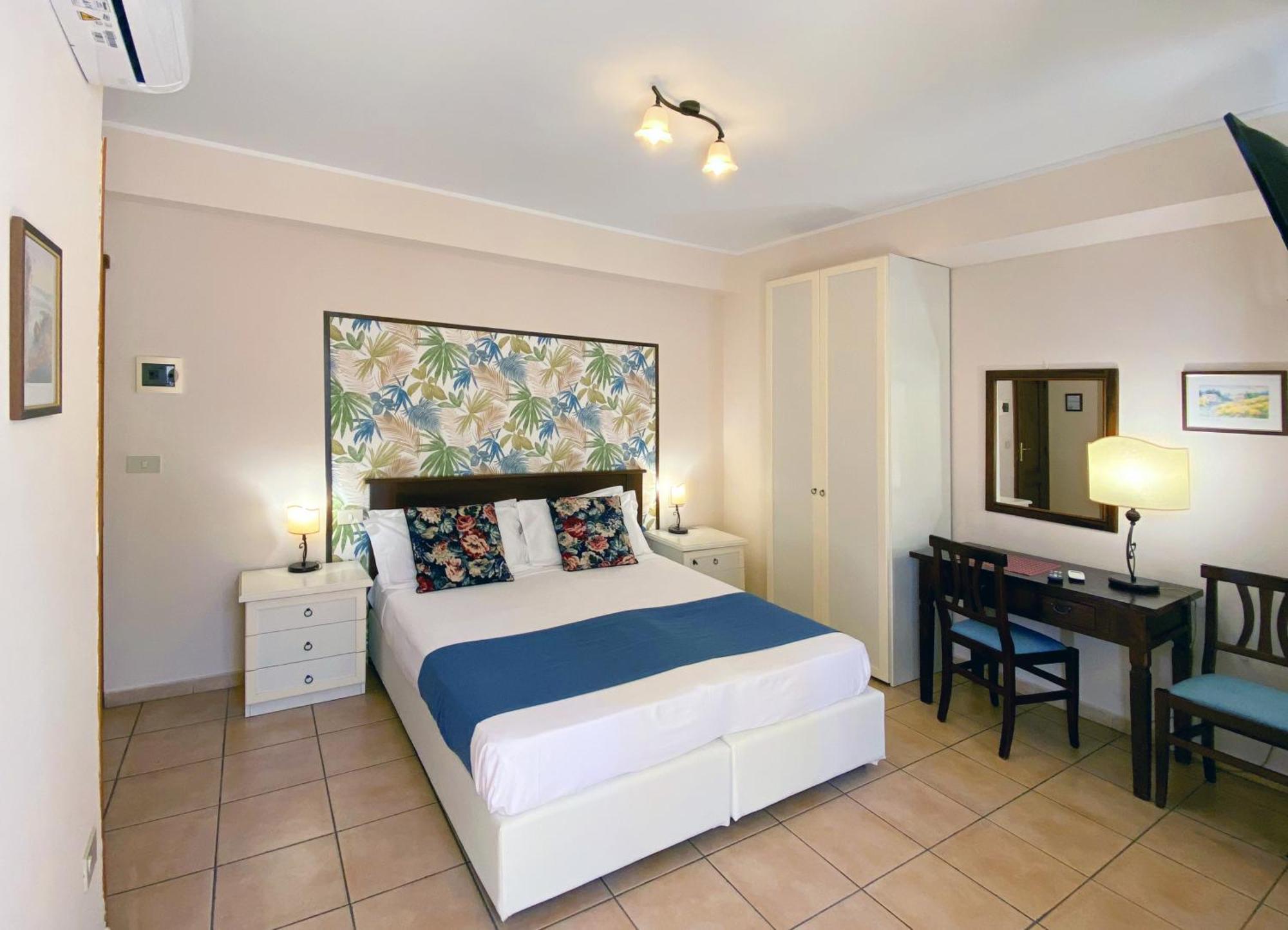 Casa Famiani Bed & Breakfast Letojanni Dış mekan fotoğraf