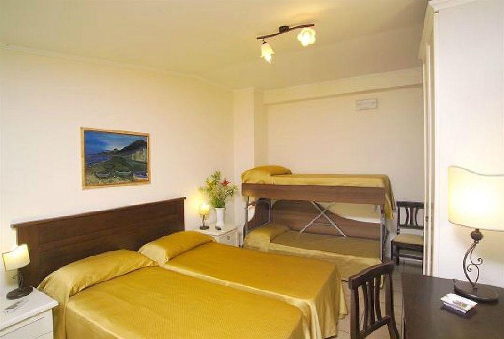Casa Famiani Bed & Breakfast Letojanni Dış mekan fotoğraf